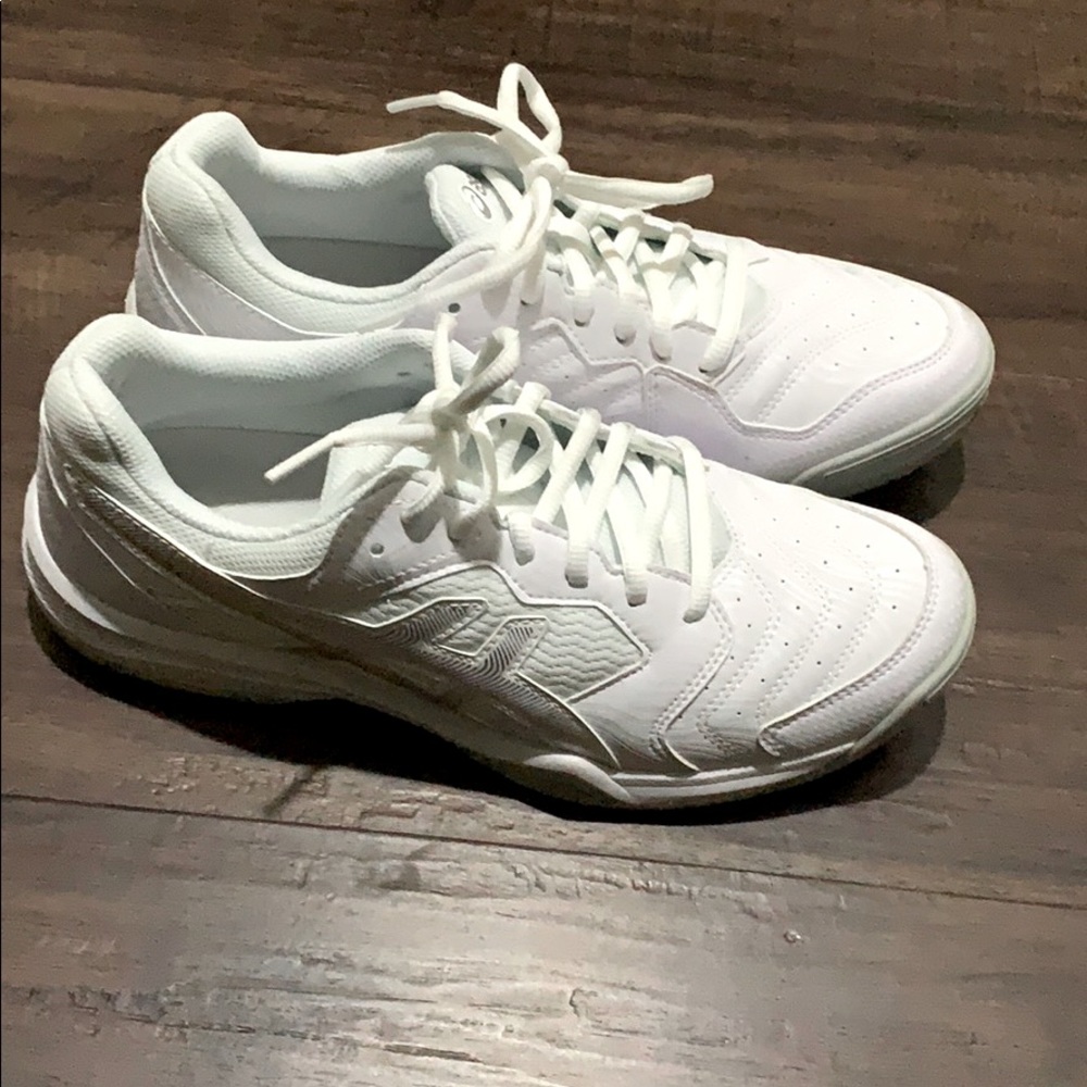 Asics Tennis court shoes